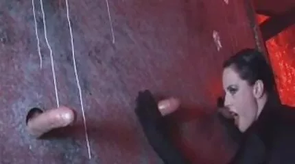 Kåt lärare har gratis mobil porr en klass trekant med elever i klassrummet