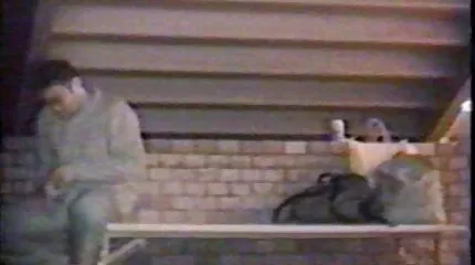 Skivning Saftiga spruta på stranden av nakna samlag ung slyna