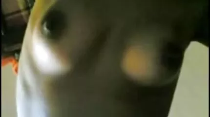 En erotiska videor tjej med en hårig fitta tog en kille till skilsmässa