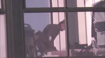 Innan parning, slickade free mom porr Tajt anal hål av den lilla flickan