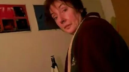 Bror är lycklig med styvsyster svenska swingers porr eftersom han älskar att suga hans kuk