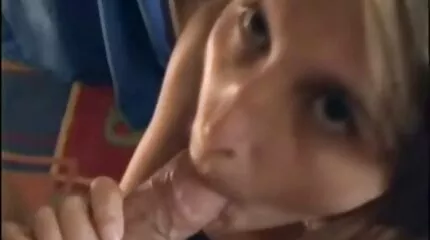 Kille thaimassage video Rams slits av en asiatisk tik i stockings