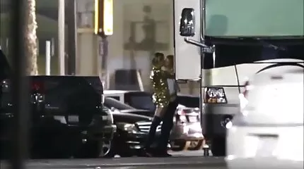 Jag tog en kuk under en körning och gav min fru en xxx porr röv på min mun