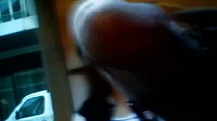 Gör en ingefära suga med ett långt ner hd porr i halsen för cum snabbare