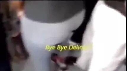 Enorma kuk passar inte gratis porr black Angelica i hennes mun