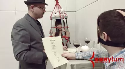 Söt brunett suger en stor italiensk snopp gratis granny porr